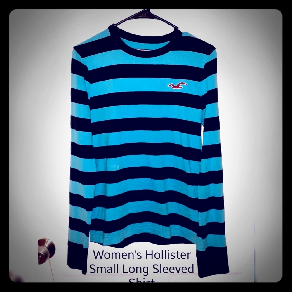 Hollister Long Sleeve shirt